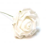 Белые латексные розы