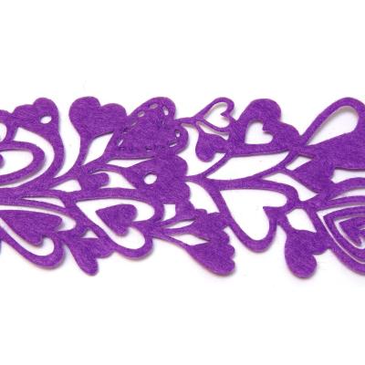 Фиолетовая лента с сердечками из фетра 