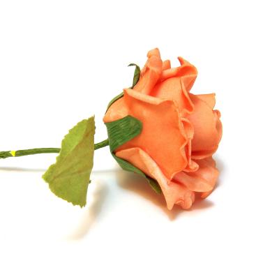 Оранжевые розы из латекса