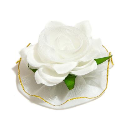 Белая головка розы из ткани