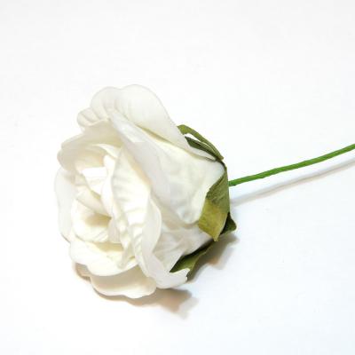 Белые розы из латекса